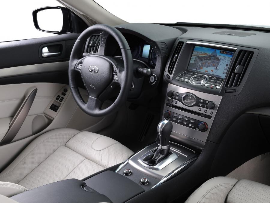  Infiniti G37 Coupe 2010 года  (EU) (фото 2 из 3)